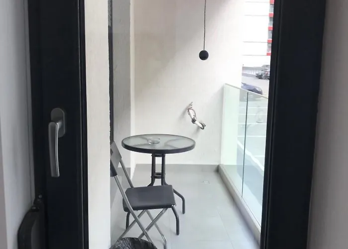 شقة 21 بوخارست