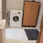 21 شقة *