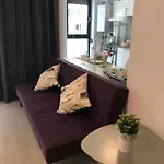 21 شقة *